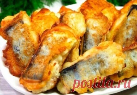 Жареная рыбка в луковом кляре.

 Ароматно, вкусно, сочно
ИНГРЕДИЕНТЫ:
- филе горбуши, 600 г;
- сметана, 100 г;
- лук, 1 – 2 шт;
- чеснок, 2 – 3 зубчика;
- соль, перец;
- мука, 3 ст.л;
- разрыхлитель, 1\2 ч.л;
- яйцо, 1 шт;
- масло растительное, 2 ст.л.
ПРОЦЕСС ПРИГОТОВЛЕНИЯ:
1. Рыбу промываем и просушиваем бумажными полотенцами, режем порционными кусочками;
2. Лук, чеснок измельчаем в блендере;
3. Чтобы соус был однородным, добавьте к луку и чесноку 2 – 3 столовые ложки во...