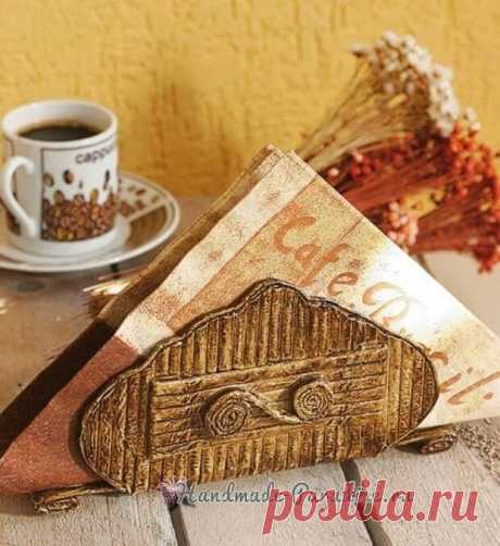 (10) Плетение салфетницы из газетных трубочек - Сам себе мастер - медиаплатформа МирТесен Тема сегодняшнего мастер-класса — плетение салфетницы из газетных трубочек, ну очень симпатичной. Хочу подчеркнуть, что такую красоту, весьма необходимую для сервировки стола, можно легко создать своими руками из бросового материала — старых ненужных газет или журнальных страниц. Плетение