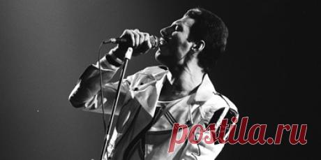 В чем смысл &quot;Рапсодии&quot;? Кого убила королева? Как и о чем писал песни Фредди Меркьюри. Легендарный солист британской группы Queen родился 5 сентября 75 лет назад