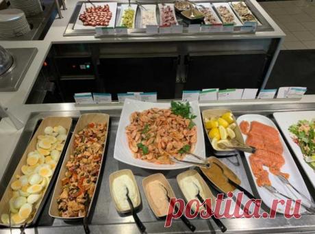 10 негласных правил этикета для туристов за шведским столом