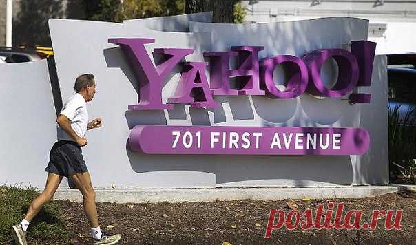 Часть сервисов Yahoo оказалась недоступна из-за претензий российских налоговиков к американскому тотализатору на сайте ИТ-гиганта. По требованию ФНС Роскомнадзор заблокировал страницу с азартной игрой и теперь остальные службы (например, Flickr) работают с перебоями.
