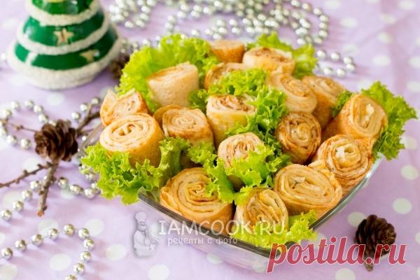 Блинные рулетики с селедкой, рецепт с фото