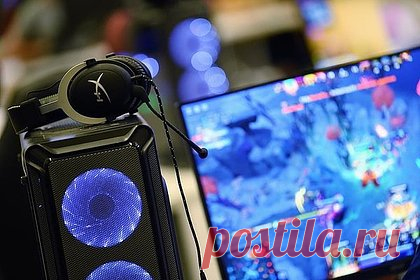 Российско-украинская команда выиграла турнир по Counter-Strike. Российско-украинская команда Team Spirit выиграла турнир Intel Extreme Masters по игре Counter-Strike 2 в польской Катовице. В решающей встрече Team Spirit оказался сильнее европейской команды FaZe Clan со счетом 3:0. Победители получили 400 тысяч долларов из общего призового фонда в один миллион долларов.