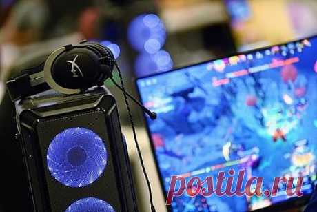 Российско-украинская команда выиграла турнир по Counter-Strike. Российско-украинская команда Team Spirit выиграла турнир Intel Extreme Masters по игре Counter-Strike 2 в польской Катовице. В решающей встрече Team Spirit оказался сильнее европейской команды FaZe Clan со счетом 3:0. Победители получили 400 тысяч долларов из общего призового фонда в один миллион долларов.