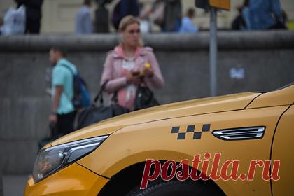 В России задумали увольнять не знающих дорог к достопримечательностям таксистов. Министерство транспорта России выступило с предложением отстранять от работы таксистов, которые не знают дорогу к основным достопримечательностям города. Так, министерство предлагает проводить аттестацию водителей на знание расположения объектов транспортной инфраструктуры, объектов культурного наследия.