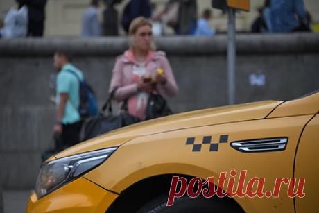 В России задумали увольнять не знающих дорог к достопримечательностям таксистов. Министерство транспорта России выступило с предложением отстранять от работы таксистов, которые не знают дорогу к основным достопримечательностям города. Так, министерство предлагает проводить аттестацию водителей на знание расположения объектов транспортной инфраструктуры, объектов культурного наследия.