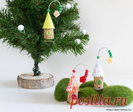 Подвески для елочки. Домики из винных пробок