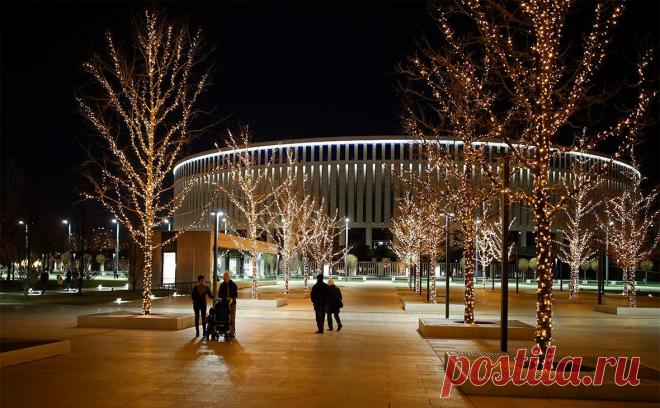 На Кубани отменят крупные новогодние мероприятия. Краснодарский край откажется от проведения массовых мероприятий в зимние праздники, в этот период будут усилены меры безопасности, сообщил на заседании совещания по правопорядку губернатор региона Вениамин Кондратьев.