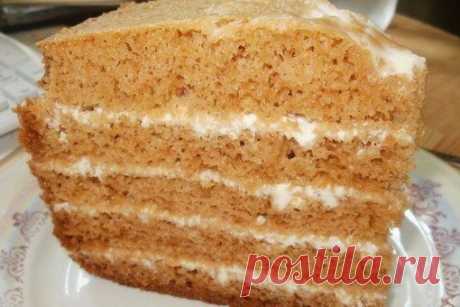 САМЫЕ ВКУСНЫЕ ТОРТЫ В МУЛЬТИВАРКЕ: ТОП-5 
Домашняя вкуснятина 

1) Бисквитный торт на сгущенке "Нежность"

ИНГРЕДИЕНТЫ:

Для теста:
● 3 яйца;
● 115 г сливочного масла;
● 0,5 банки варёной сгущенки;
● 150 г сахара;
● 1 ст. л. какао-порошка;
● 1,5 ч. л. разрыхлителя;
● 170 г муки.

Для крема:
● 1 банка белой сгущенки;
● 2 яичных желтка;
● 100 мл молока;
● 1 ч. л. крахмала;
● 180 г сливочного масла;
● 2 ст. л. какао-порошка.

Для пропитки:
● 100-150 мл готового кофе.

ПРИГОТО...