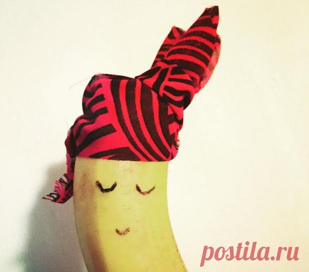 Талантливый художник из Нидерландов рисует забавные и смешные картины на бананах