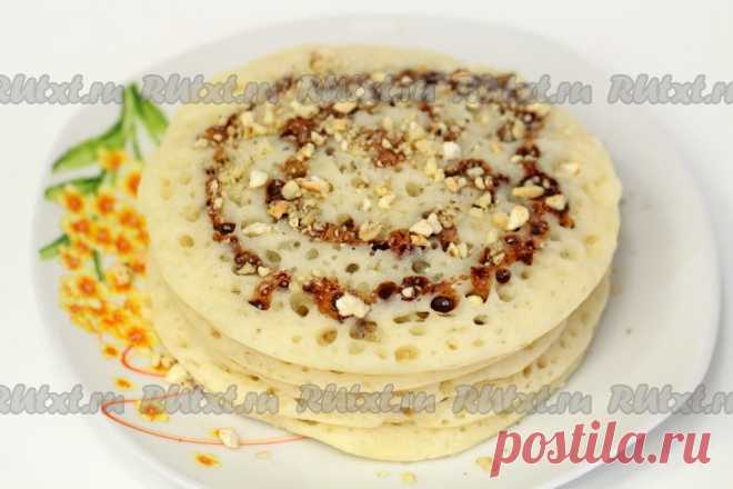 Марокканские блины с шоколадным соусом.