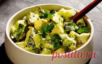 Салат из огурца и авокадо