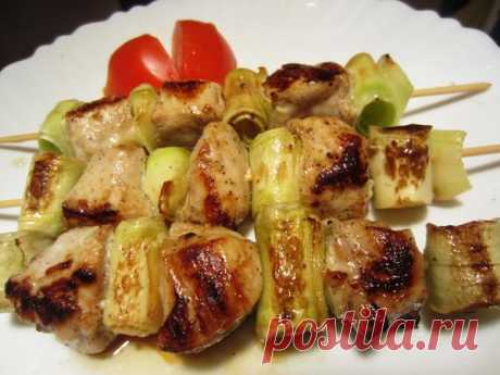 Куриные шашлычки с кабачками
