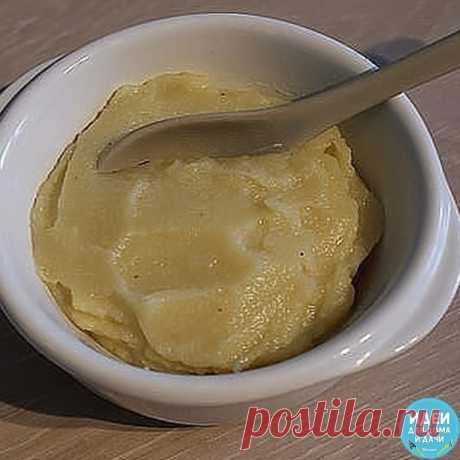 Вы не кашлянете ни разу за всю зиму! Вы не кашлянете ни разу за всю зиму! Измельчите банан и добавьте вот эти два простых компонента 
 
Вместо того, чтобы выбрасывать деньги на таблетки медицинской мафии, которые имеют побочные эффекты попробуйте это натуральное и эффективное средство. Вы избавитесь от кашля окончательно и даже обогатите Ваше тело витаминами. 
 
Смотрите ниже, как просто приготовить это натуральное средство! 
 
Ингредиенты: 
 
Два спелых банана 
Два столов...