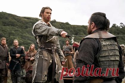 Вышел тизер сериала «Викинги: Вальхалла». Стриминговый сервис Netflix показал тизер сериала «Викинги: Вальхалла». В вышедшем трейлере представили таких героев будущего проекта, как короля Кнуда Великого, мореплавателя Лейфа Эрикссона и других исторических персонажей. В видео показали сцену обороны Лондона от данов в начале XI века.