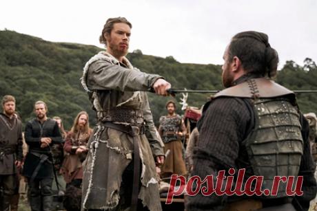 Вышел тизер сериала «Викинги: Вальхалла». Стриминговый сервис Netflix показал тизер сериала «Викинги: Вальхалла». В вышедшем трейлере представили таких героев будущего проекта, как короля Кнуда Великого, мореплавателя Лейфа Эрикссона и других исторических персонажей. В видео показали сцену обороны Лондона от данов в начале XI века.