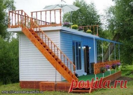 Дачный домик из бытовки