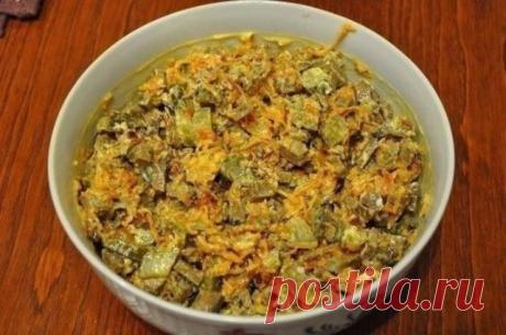 Печеночный салат к ужину из минимального количества ингредиентов Вкусный и сытный! Ингредиенты: Печёнкаморковьлуксоленый огурец Приготовление: Отвариваем до готовности печень, остужаем и нарезаем кубиками. Морковь натираем на крупной терке, лук нарезаем мелок...