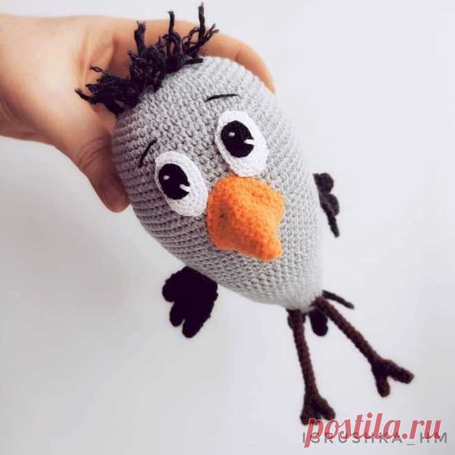 PDF Воронёнок крючком. FREE crochet pattern; Аmigurumi bird patterns. Амигуруми схемы и описания на русском. Вязаные игрушки и поделки своими руками #amimore - ворона, ворон, птица, птичка.
