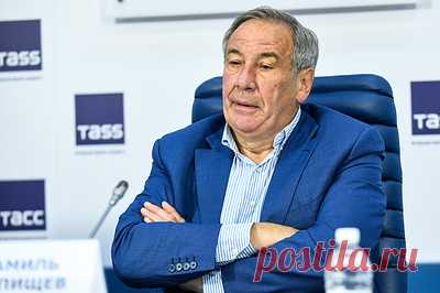 Тарпищев: Андреева и Шнайдер могли сыграть лучше на Итоговом турнире WTA. Россиянки потерпели три поражения в трех матчах на групповом этапе турнира в паре