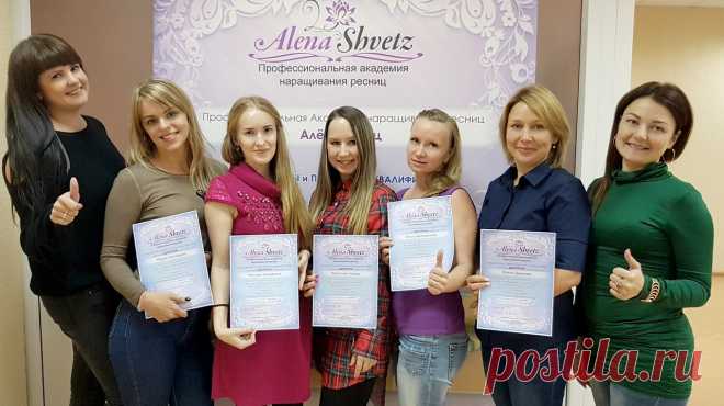 В сегодняшнем отчёте за прошедшую неделю обойдемся без цифр. Нужно же какое-то разнообразие 😊

И так, на прошлой неделе мы традиционно провели два двухдневных курса "Профессия Лешмейкер", как обычно кто-то из мастеров пришел к нам на полный курс, кто-то только на базовое обучение для начала, а кто-то из уже практикующих мастеров пришел на курс повышения квалификации.