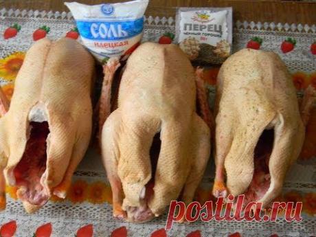 ▶ Засолка и Копчение ГУСЕЙ . Мой рецепт . Часть 1 - YouTube