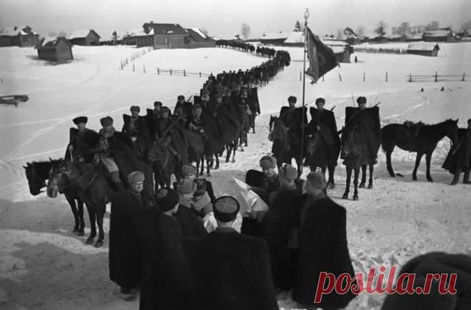 Осенью 1941 года эскадрон кубанских казаков повторил подвиг Панфиловцев и ценой своих жизней остановил немецкое наступление.