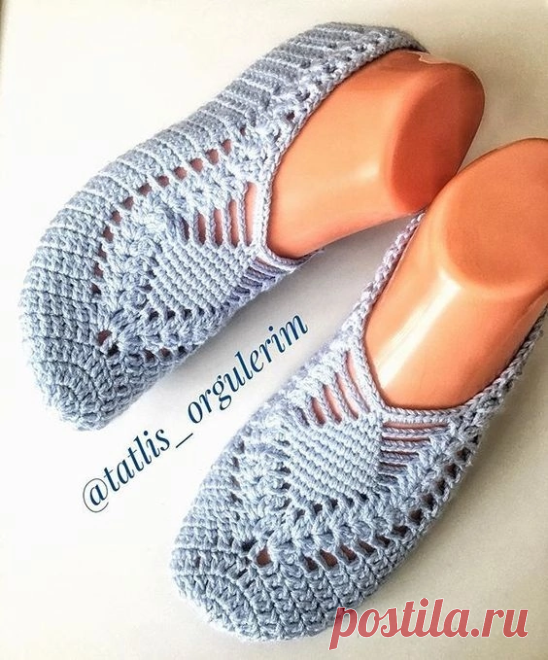 Мастерицы, любите вязать следки?

Творческая личность проявляет творчество во всем! Даже простые следки в руках профессионала становятся произведением искусства!
Хотели бы связать себе нечто похожее??