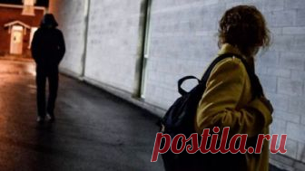 Кого первым встретишь на улице: приметы на первого встречного, шепотки Приметы на первого встречного, что произойдет в зависимости от того, кого первым встретишь на улице. Что будет, если первого встретил на улице хромого, нищего, пьяного и других.