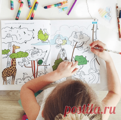 Решение головоломок здорово развивает логику, внимательность, мышление, усидчивость — навыки, которые так необходимы в школе. Серия «Невозможное возможно» включает в себя несколько разноплановых книг — «От точки к точке» и «Рисуй по точкам», в которых нужно соединить до тысячи точек на время!