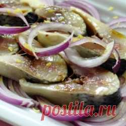 Новый потрясающий способ засолки селедки: остро и вкусно