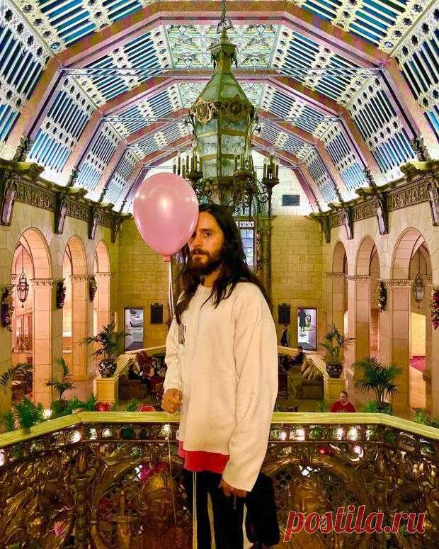 Джаред Лето именинник: жизнь универсального артиста – от деятельности до личного