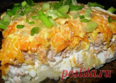 Лучшие рецепты Повара
ПРОСТОЙ ПЕЧЕНОЧНЫЙ САЛАТИК

Салат очень вкусный!!! В этот раз вместо печенки у меня был ПЕЧЕНОЧНЫЙ ПАШТЕТ( куриный,делал сам).И мне показалось,что с ним еще вкуснее и нежнее! Продукты трутся на крупной терке.

1слой-вареная тертая картошка
2слой-вареные тертые яйца
3 слой-жареная тертая печень( у меня куриная). Если говяжья,можно и на мелкой потереть-будет мягче.
4 слой-жареная с луком морковь
Каждый слой майонезом и чуть присолить.