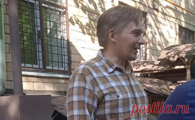 Доцента МГУ Лобанова после обыска и задержания отпустили как свидетеля. Доцента механико-математического факультета МГУ, политика Михаила Лобанова отпустили из Следственного комитета (СК) в качестве свидетеля.