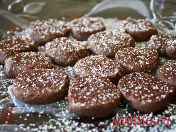 👌 Очень вкусное шоколадное печенье с перцем чили, рецепты с фото Чтобы удивить своих домашних или гостей, приготовьте это немного необычное шоколадное печенье с перцем чили. Его сладко-пряный вкус с очень лёгкой остринкой запомнится всем надолго...