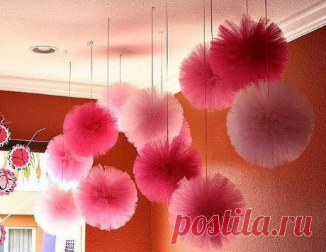 Помпоны из фатина. Станут украшением любого праздника.