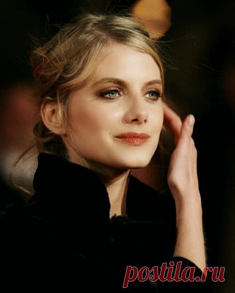 Мелани Лоран, 21 февраля, 1983