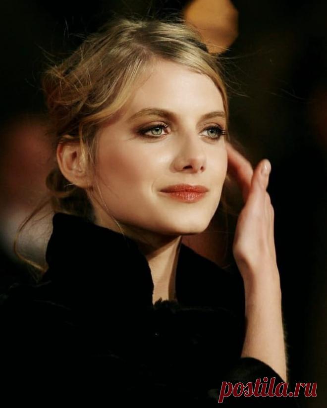 Мелани Лоран, 21 февраля, 1983