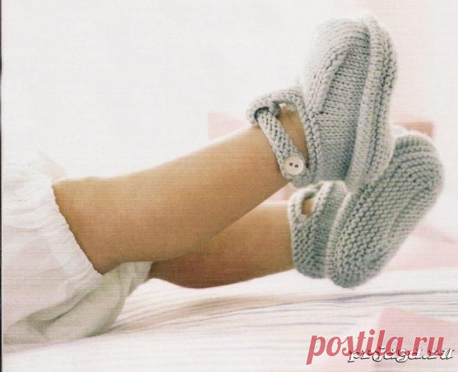 Простые пинетки спицами