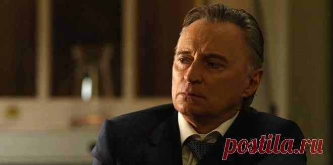 Роберт Карлайл