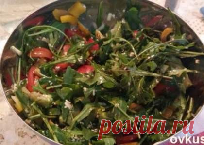Салат Руккола с овощами и яйцом - Простые рецепты Овкусе.ру