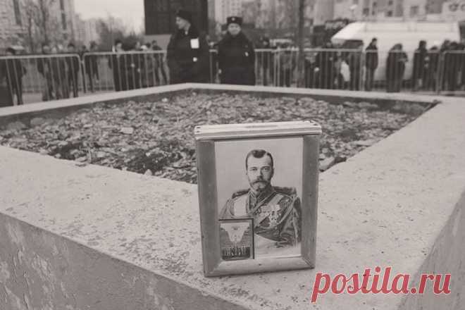 (+2) РПЦ не спешит признавать царскими предъявляемые останки