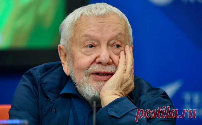 Стала известна причина смерти режиссера Соловьева. Режиссер Сергей Соловьев умер от сердечного приступа, сообщили РБК во Всероссийском государственном институте кинематографии (ВГИК).
