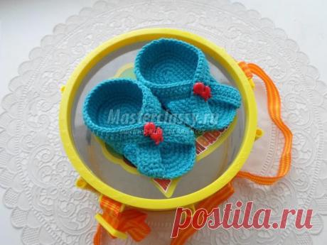 Вязаные крючком пляжные пинетки для малыша. Мастер-класс с пошаговыми фото