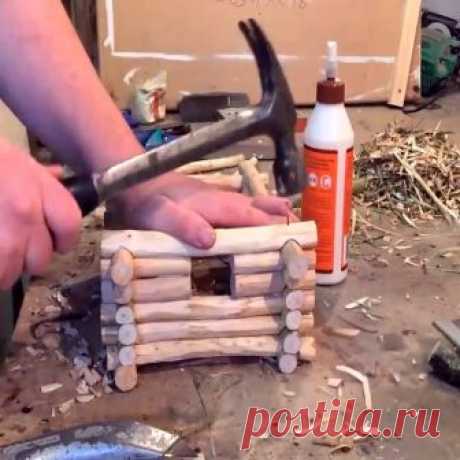Log Cabin Bird House