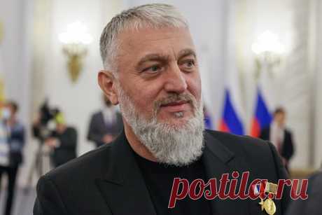 Депутат Делимханов ответил на обвинения СБУ словами «собака лает — караван идет». Депутат Госдумы Адам Делимханов заявил, что с иронией отнесся к обвинениям, которые ему предъявила Служба безопасности Украины (СБУ). Своей реакцией он поделился в Telegram-канале. «Представителям СБУ я могу сказать лишь одно: собака лает — караван идет!» — ответил на обвинения депутат.