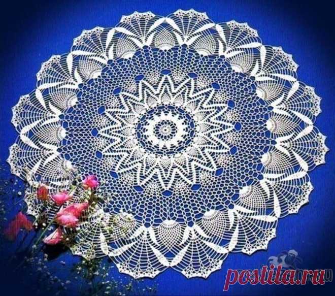 Салфетка крючком «Ажурное очарование»
схема по ссылке:     http://povjazem.ru/vyazanie-dlya-doma/salfetki-skatert/salfetka-kryuchkom-azhurnoe-ocharovanie