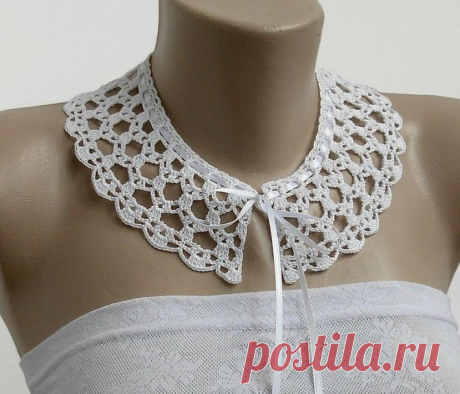 9 easy crocheted collar patterns free Dress up your sweaters, dresses, shirts and tops with beautiful crocheted collars. These free patterns will give you many ideas for how to approach it.