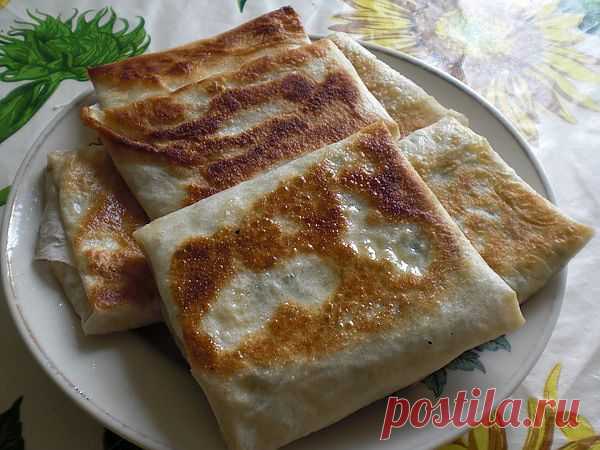 Горячие конвертики из лаваша с сыром