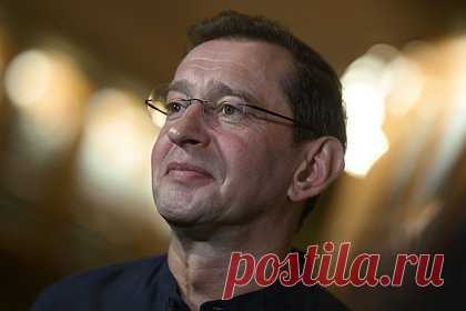 Константин Хабенский получил поздравление из космоса. Российский актер и худрук МХТ имени Чехова Константин Хабенский заявил, что в 125-летний юбилей театра получил поздравление из космоса. «[Мы] сотрудничаем с Роскосмосом — сегодня космонавты поздравили нас с орбиты», — поделился Хабенский перед премьерой постановки «9 ряд. 10, 11 место».